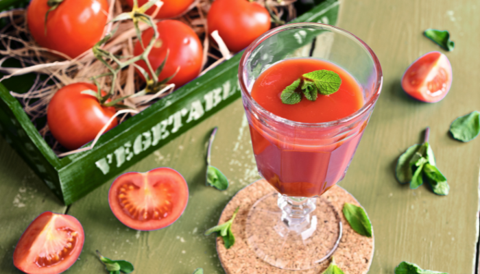 pressage local de jus de tomate du jardin de marthe